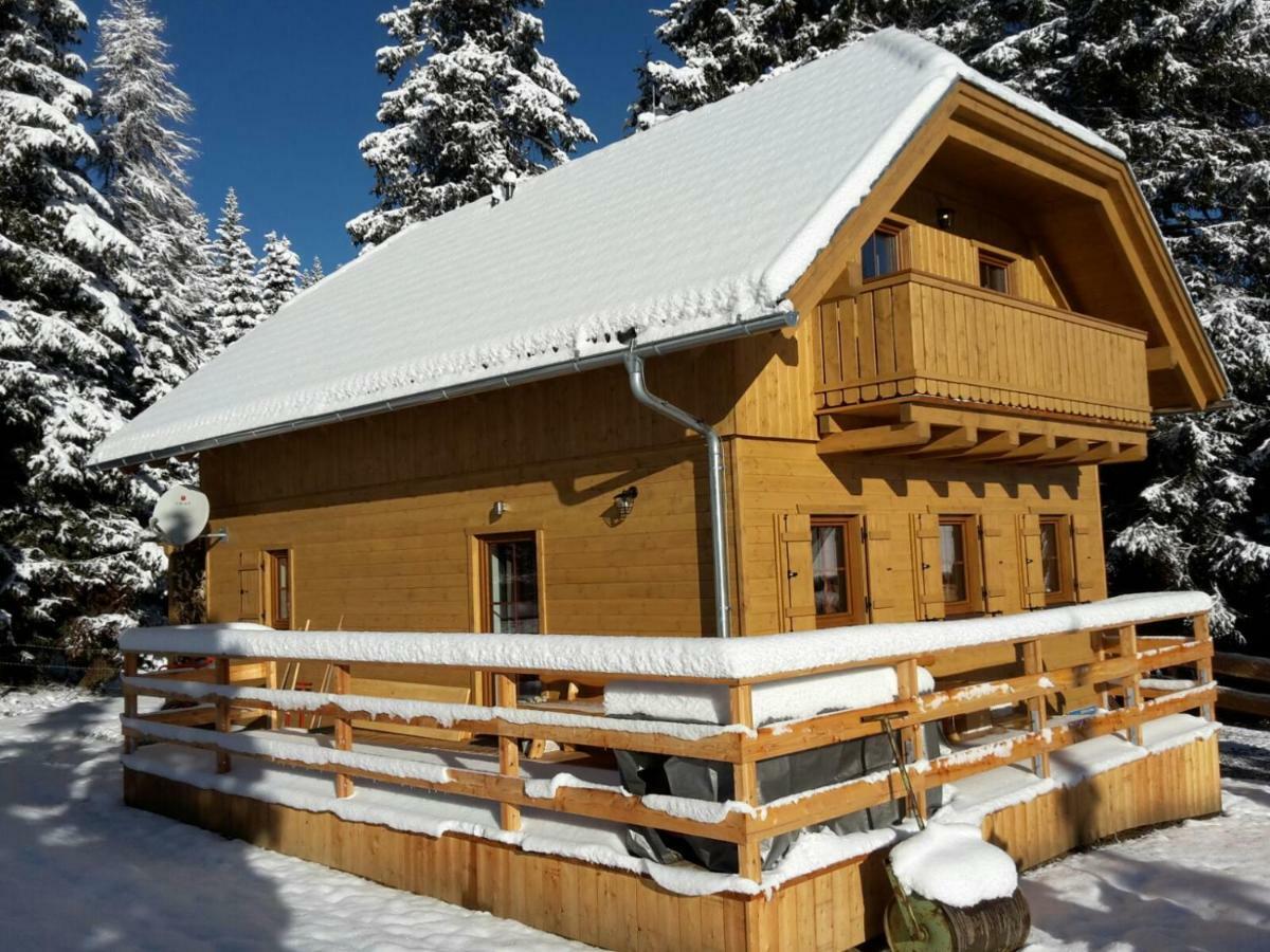 Almhaus & Almchalet Flattnitz ภายนอก รูปภาพ